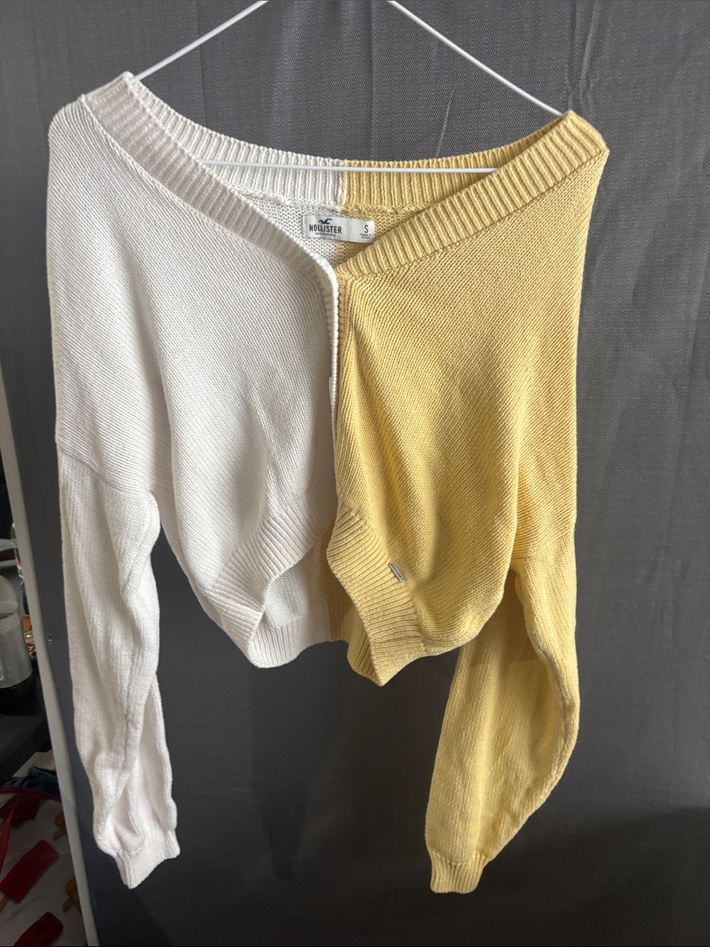Hollister Two-Tone Yellow and White Crewneck Sweater